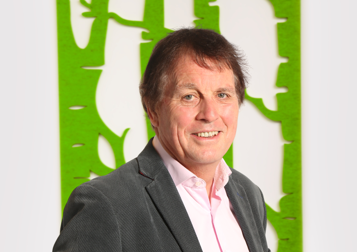Damian Dalton